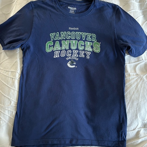 Vancouver Canucks T Shirt - Picture 1 of 6